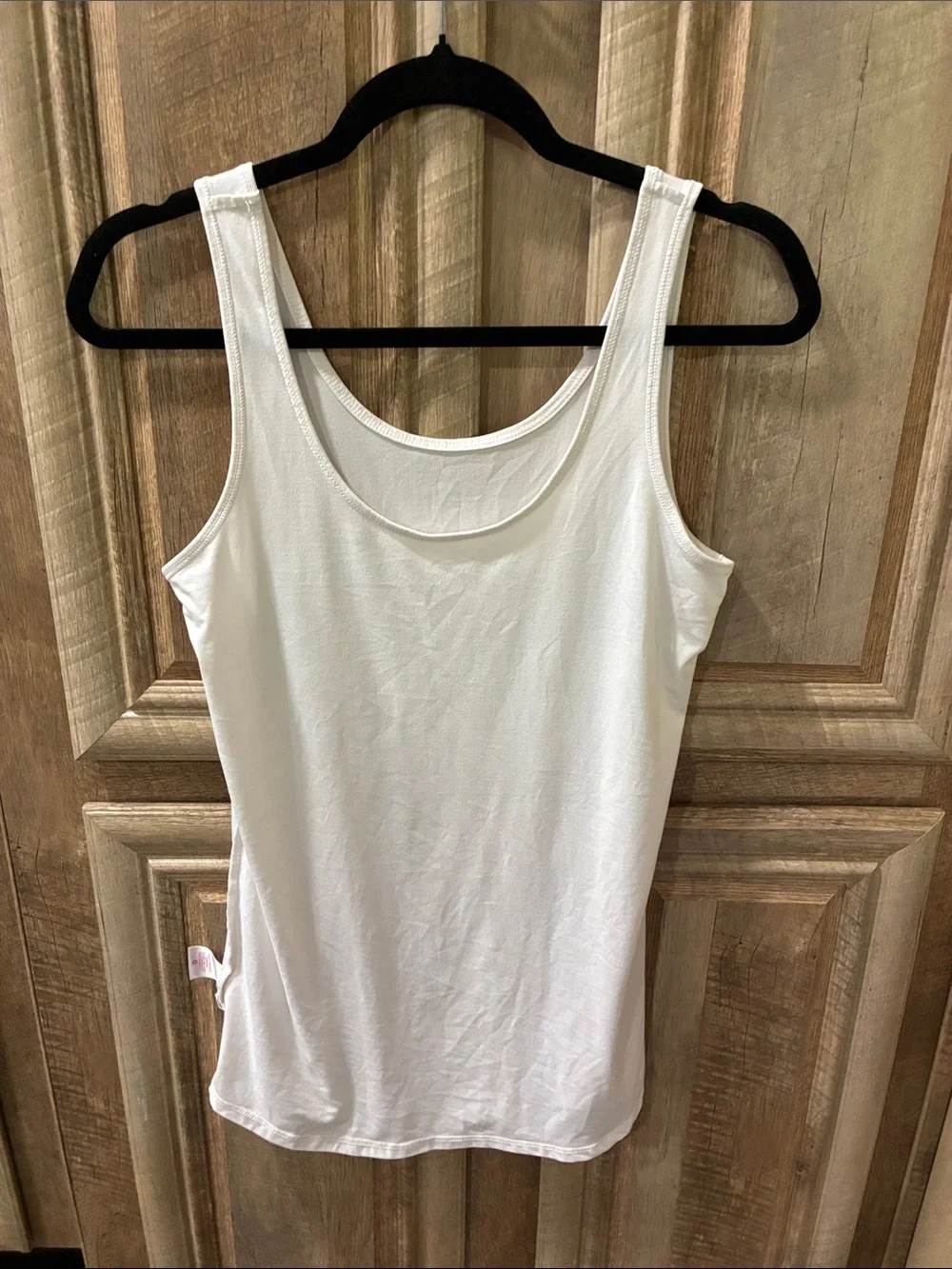 No Boundaries White Scoop Neck Tank Top - Picture 8 of 9